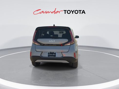Used 2025 Kia Soul LX w/ LX Technology Package FWD image 7