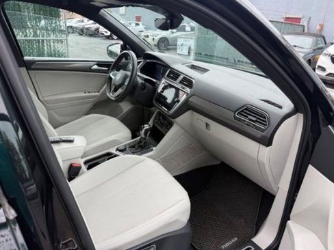 Used 2023 Volkswagen Tiguan SE R-Line AWD/4WD image 14