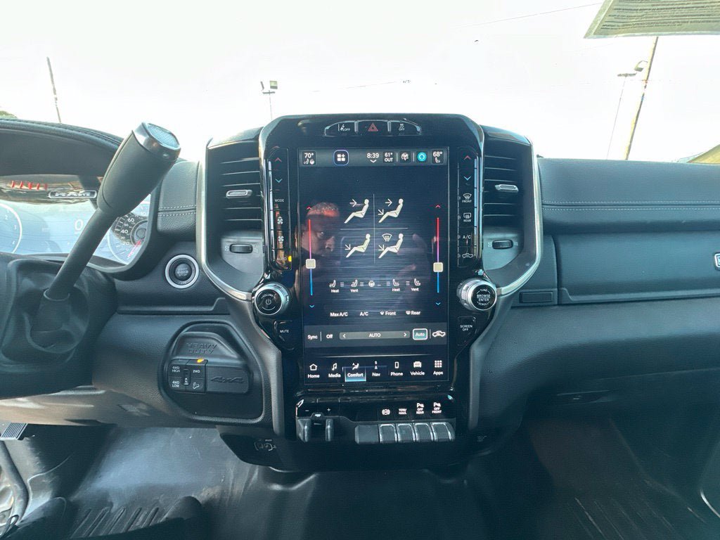 Used 2022 RAM 2500 Laramie AWD/4WD image 16