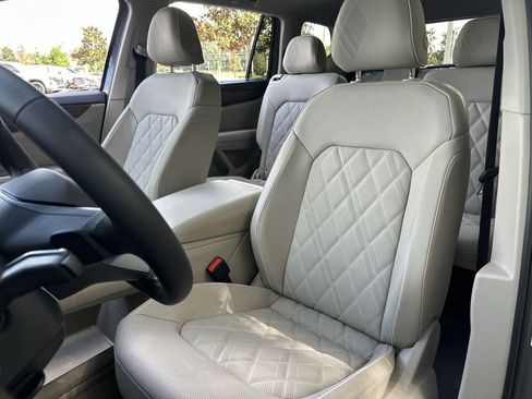 New 2026 Volkswagen Atlas SEL Premium R-Line image 11