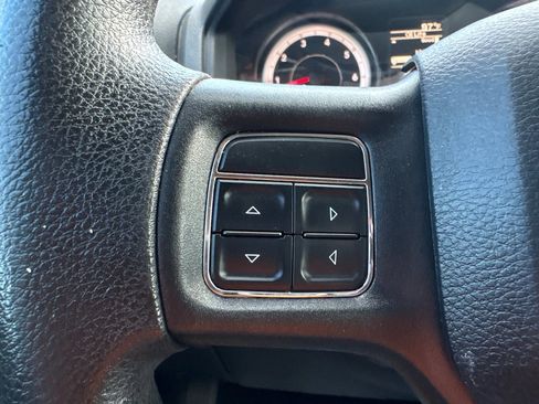 Used 2015 RAM 1500 Express RWD image 18
