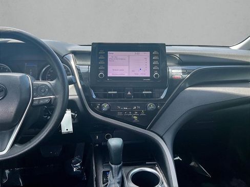 Used 2022 Toyota Camry LE FWD image 8