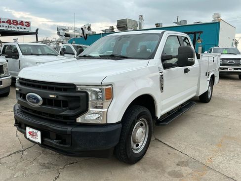 Used 2020 Ford F250 XL w/ Power Equipment Group RWD image 2