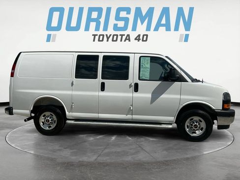 Used 2025 GMC Savana 2500 w/ Driver Convenience Package RWD image 8