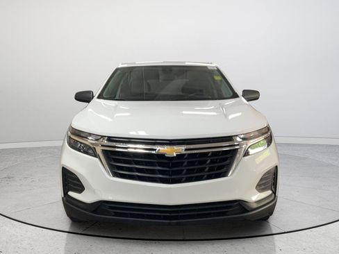 Used 2024 Chevrolet Equinox LS w/ LS Convenience Package FWD image 4