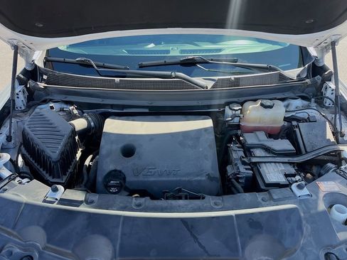 Used 2019 Chevrolet Traverse LT FWD image 29