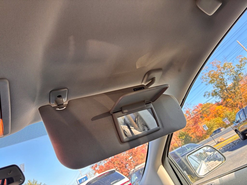 Used 2013 Ford Edge SE FWD image 42