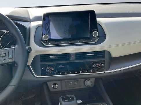 New 2026 Nissan Rogue Platinum w/ Platinum Premium Package AWD/4WD image 8