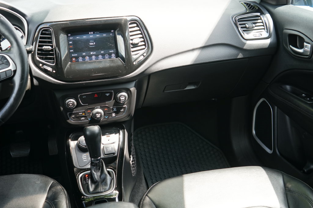 Used 2019 Jeep Compass Latitude AWD/4WD image 23