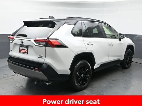 Used 2023 Toyota RAV4 XSE AWD/4WD image 7