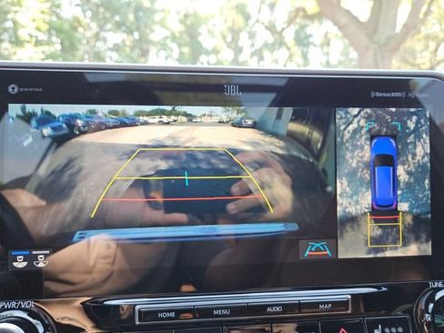 Used 2022 Toyota Highlander Platinum FWD image 19