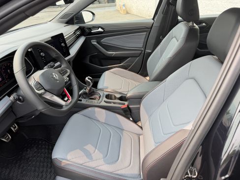 New 2026 Volkswagen Jetta GLI Autobahn FWD image 10
