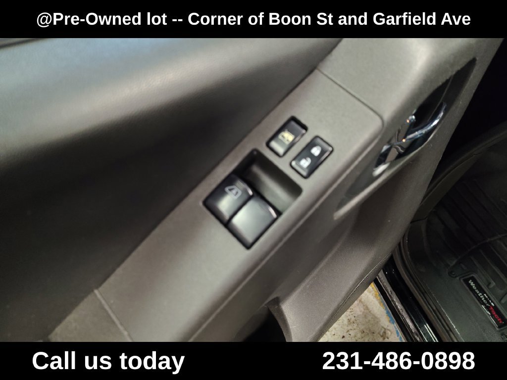 Used 2015 Nissan Frontier 4x4 King Cab image 16