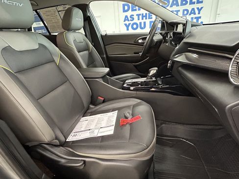 Used 2024 Chevrolet Trax ACTIV w/ Driver Confidence Package image 19