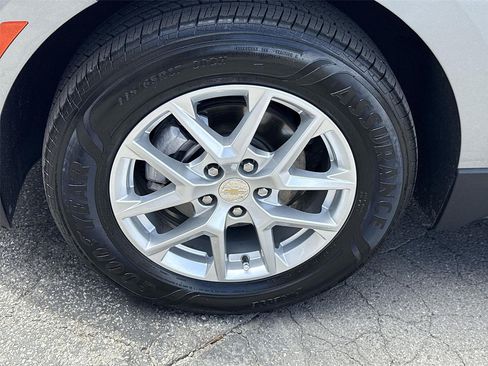 Used 2024 Chevrolet Equinox LT FWD image 30