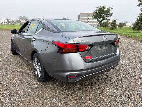Used 2019 Nissan Altima 2.5 S FWD image 6