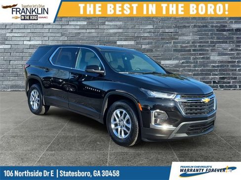 Used 2022 Chevrolet Traverse LS image 7
