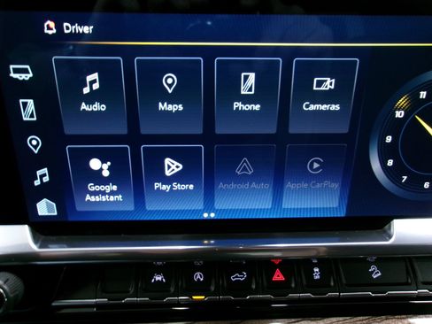 Used 2024 Chevrolet Silverado 1500 RST w/ Z71 Off-Road Package AWD/4WD image 4