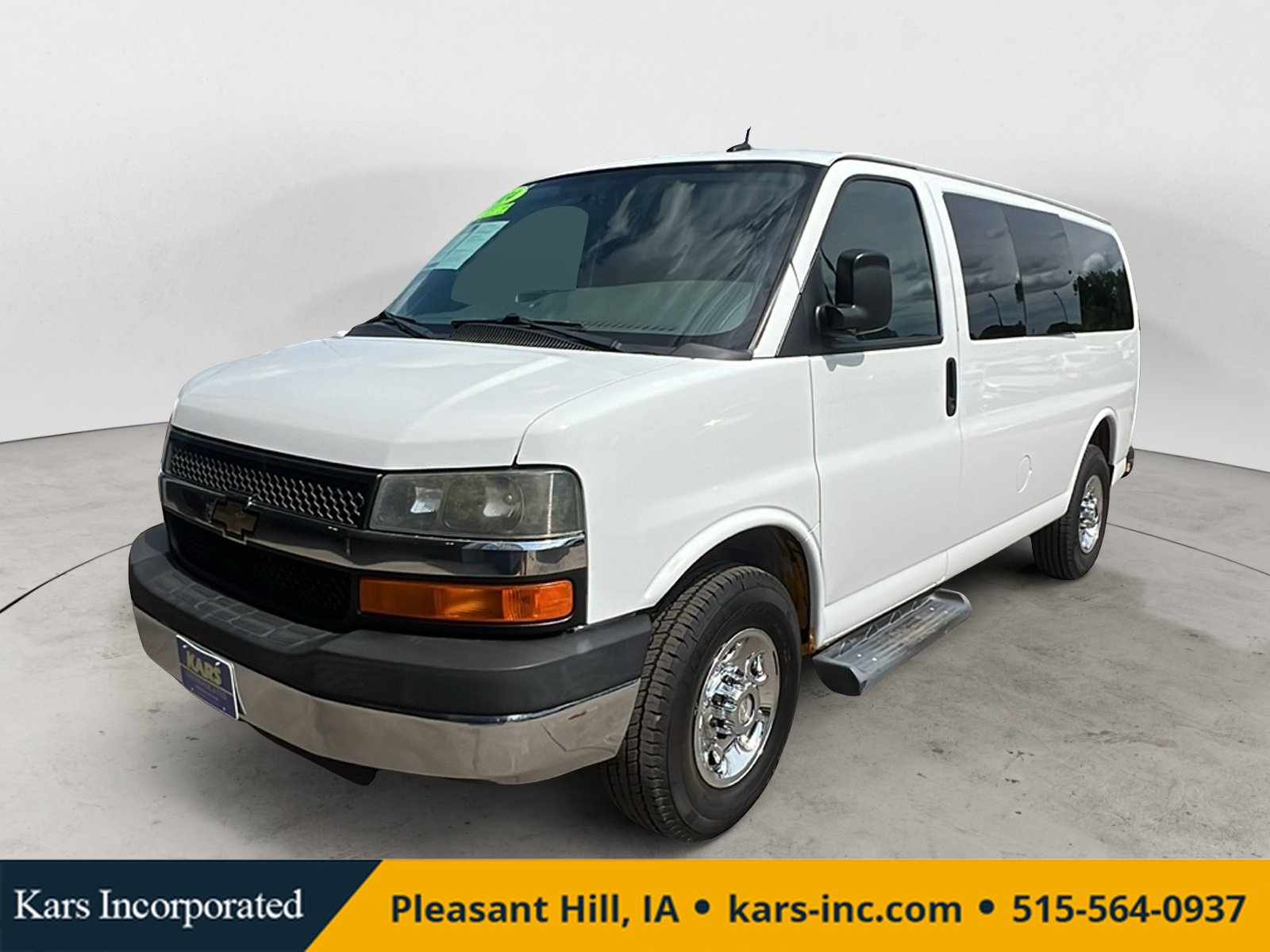 Used 2014 Chevrolet Express 2500 LT w/ LT Preferred Equipment Group RWD image 1