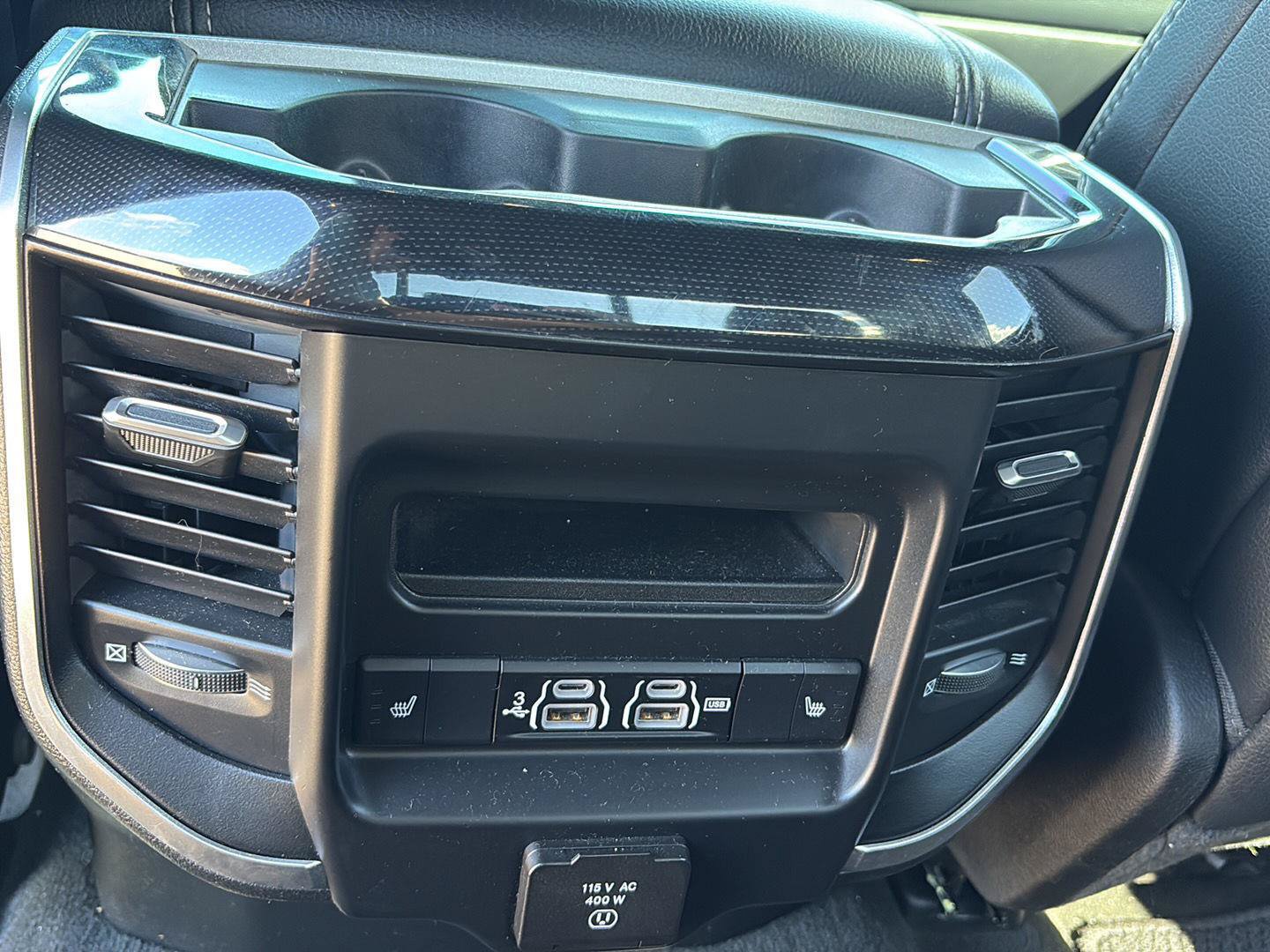 Used 2020 RAM 1500 Laramie AWD/4WD image 8