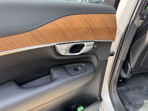 Used 2024 Volvo XC90 B5 Plus image 30