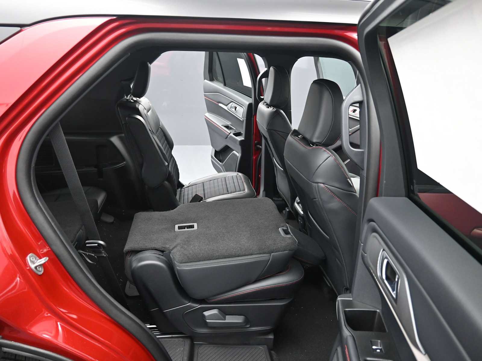 New 2026 Ford Explorer ST-Line AWD/4WD image 18