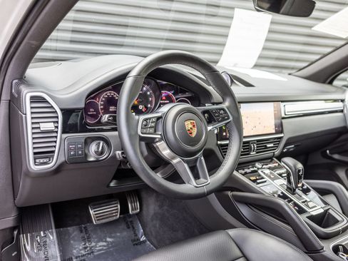 Certified 2023 Porsche Cayenne S AWD/4WD image 4