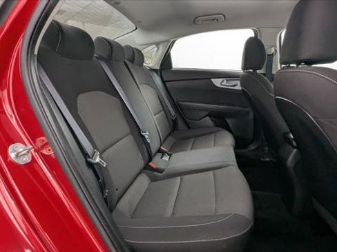 Used 2023 Kia Forte LXS image 18