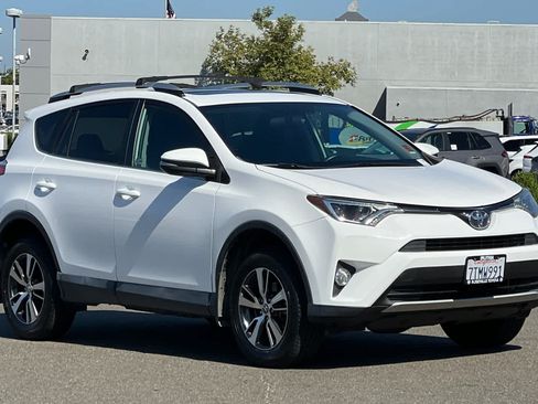 Certified 2016 Toyota RAV4 XLE AWD/4WD image 5