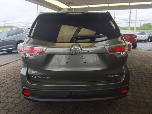 Used 2015 Toyota Highlander XLE AWD/4WD image 7