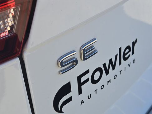 Used 2024 Volkswagen Tiguan SE image 12