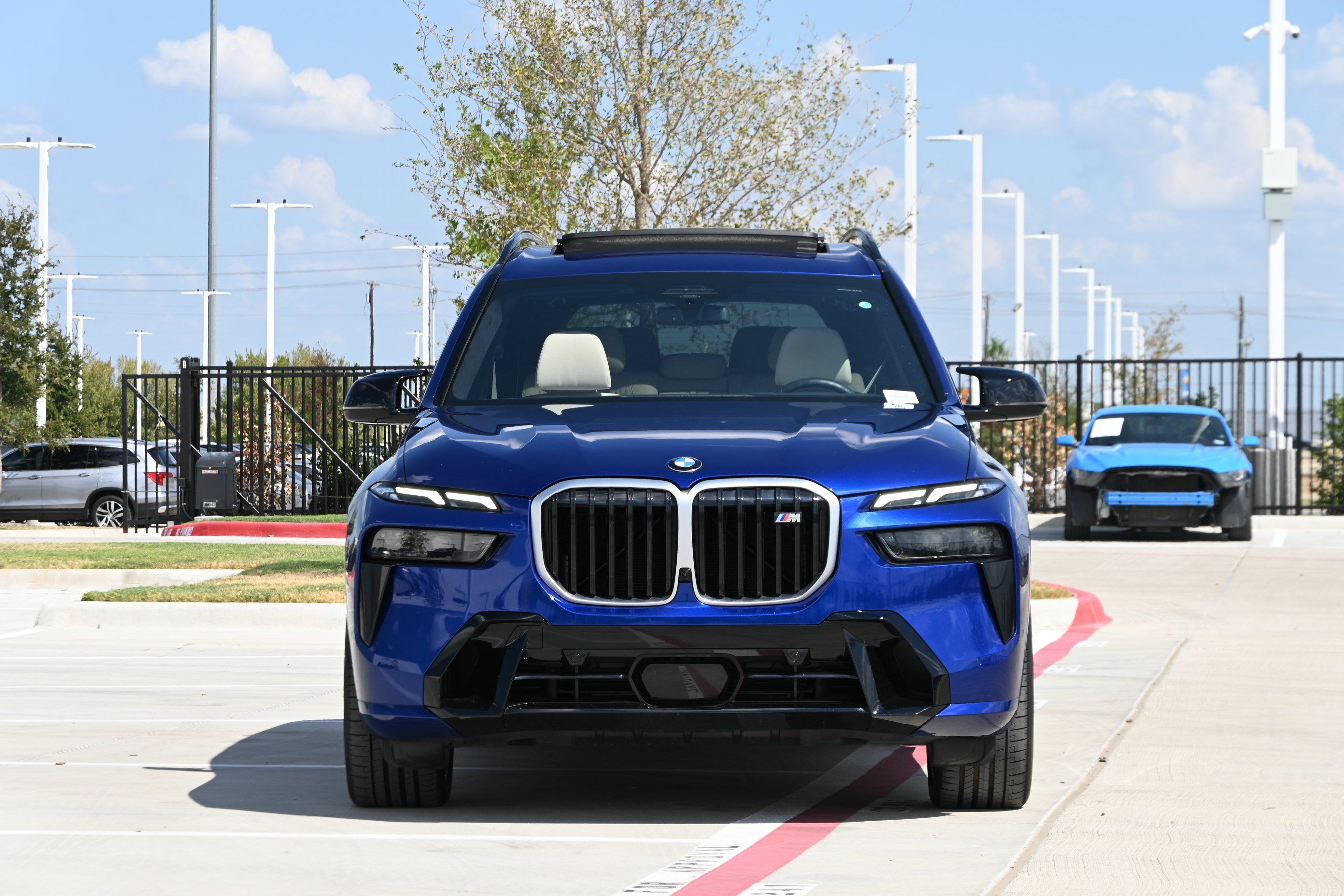 Certified 2026 BMW X7 M60i AWD/4WD image 3