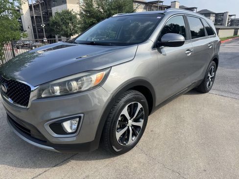 Used 2016 Kia Sorento EX w/ EX Touring Package FWD image 9