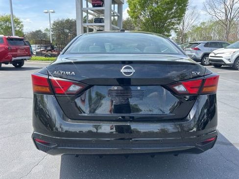 Used 2024 Nissan Altima 2.5 SV image 6