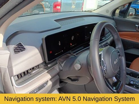 Used 2025 Kia Carnival EX FWD image 11