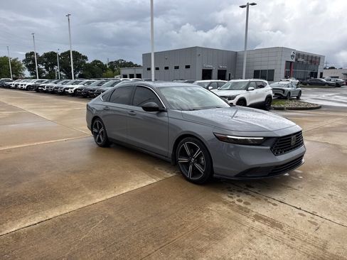 Used 2024 Honda Accord Sport image 19