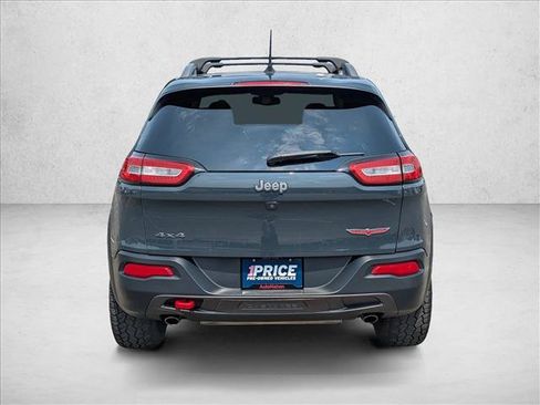 Used 2017 Jeep Cherokee Trailhawk w/ Comfort/Convenience Group AWD/4WD image 7