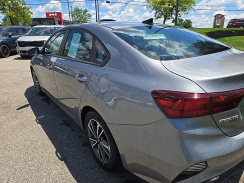 Certified 2023 Kia Forte LXS FWD image 5