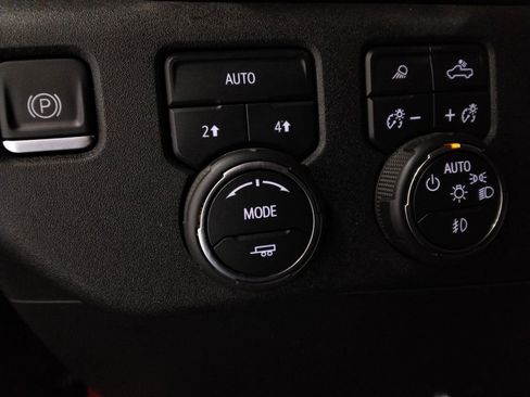 Used 2023 Chevrolet Silverado 1500 LTZ w/ Technology Package image 17