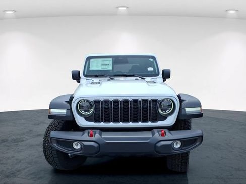 New 2026 Jeep Gladiator Rubicon w/ Steel Power Dome Hood Package AWD/4WD image 4