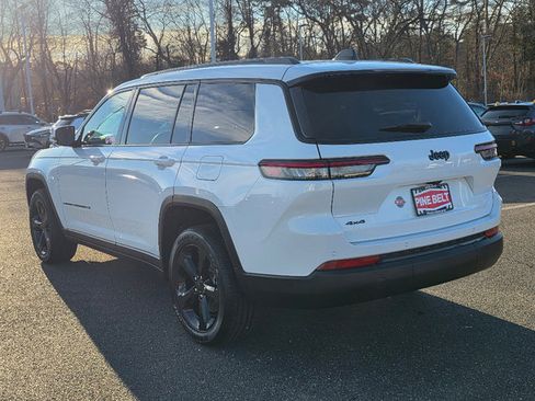 Certified 2025 Jeep Grand Cherokee L Altitude image 13