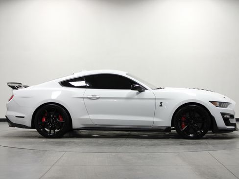 Used 2021 Ford Mustang Shelby GT500 w/ Technology Package image 3