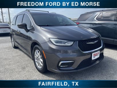 Used 2022 Chrysler Pacifica Touring-L
