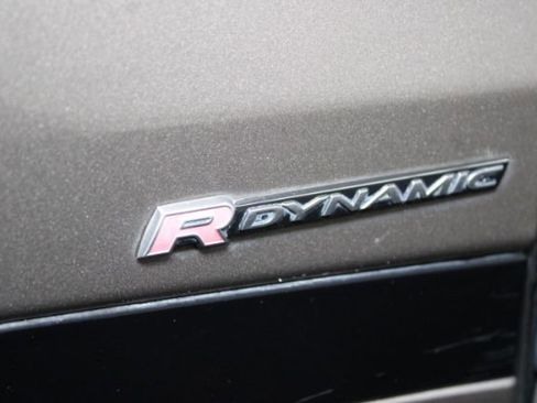 Used 2019 Land Rover Range Rover Velar R-Dynamic SE image 11