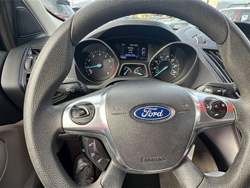 Used 2016 Ford Escape SE image 16
