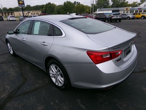 Used 2018 Chevrolet Malibu Hybrid FWD image 5