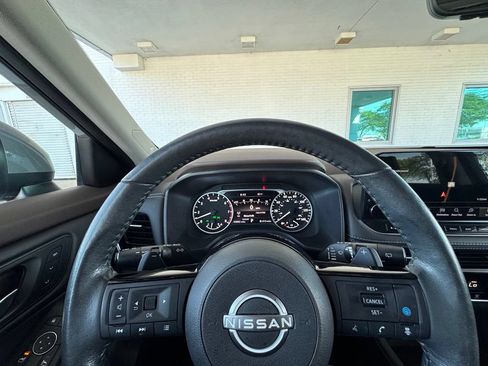 Used 2022 Nissan Rogue SL w/ SL Premium Package FWD image 32