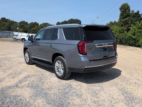 Used 2022 GMC Yukon SLT w/ SLT Premium Package RWD image 3