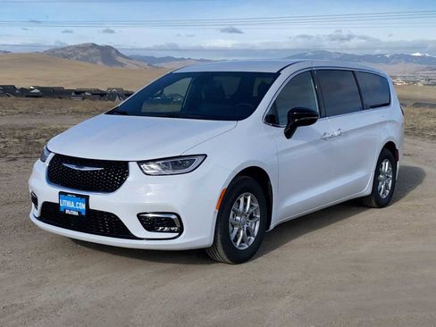 New 2026 Chrysler Pacifica Select FWD image 4