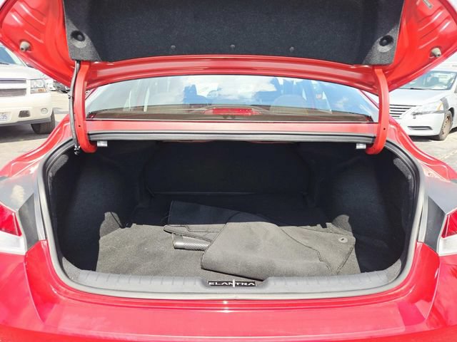 Used 2023 Hyundai Elantra SEL w/ Convenience Package FWD image 10